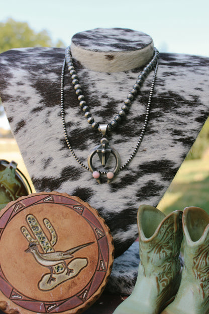 Pink Conch Cross Naja Pendant